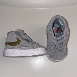 Nike Baby Walker Shoes in Gray and Gold